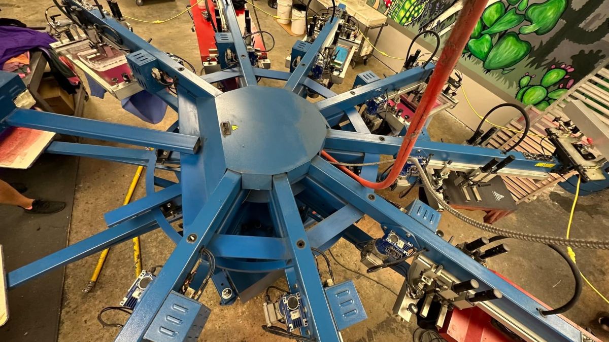 Screen Printing vs DTG vs DTF | Ultimate T-Shirt Printing Guide